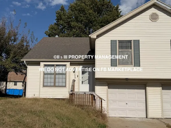 1608 W Spruce St, Olathe, KS 66061