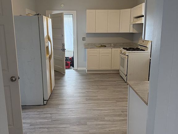 4th image of 8531 S Burley Ave APT 1R