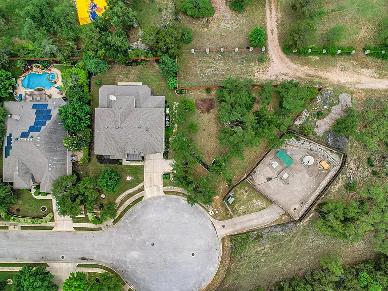 223 Lake Como Dr — Photo 40