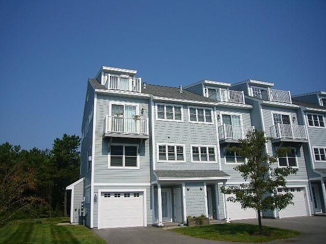 1st image of 190 E Grand Ave APT 11