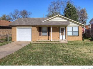 123 E Ross Ave, Sapulpa, OK 74066