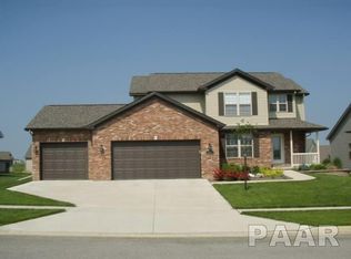 804 Agnes St, Washington, IL 61571