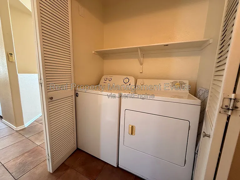 2992 N Miller Rd #217A — Photo 22