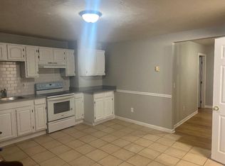 129 Plain St APT 13, Fall River, MA 02723