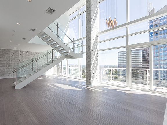 Designer, 2story penthouse