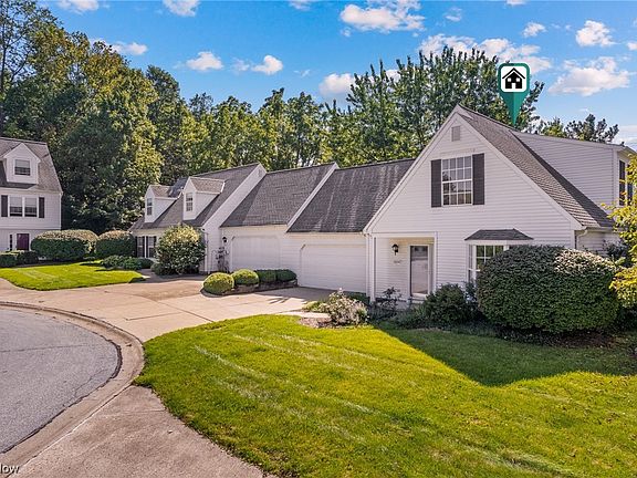 2nd image of 10242 Orchard Hill Ln