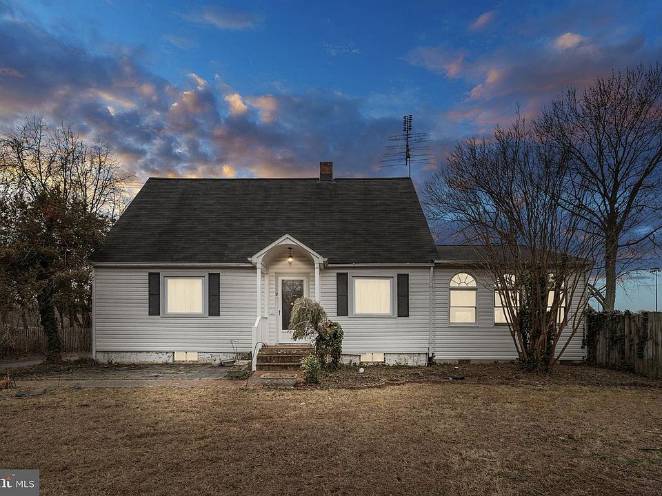 1st image of 12 Porter Ln