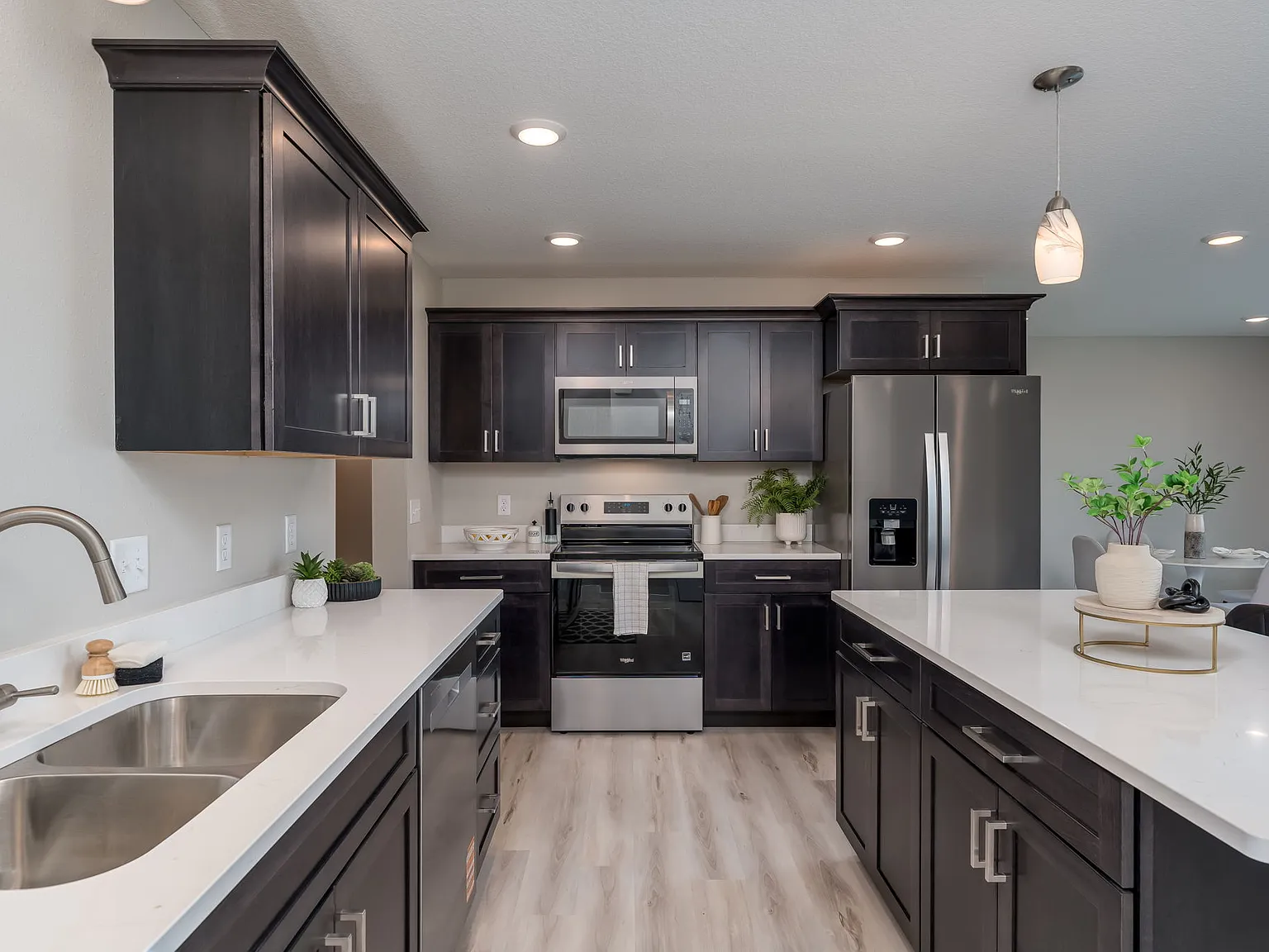 3 bed, 1800 sqft, $2,200 — Photo 1