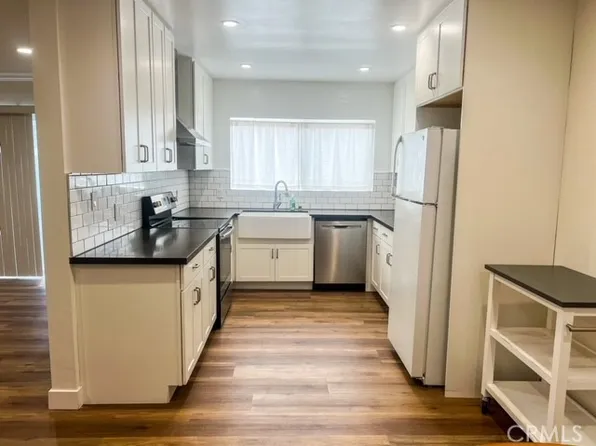 5232 Corteen Pl Unit 5, Valley Village, CA 91607