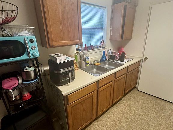 5th image of 5 S 19th St