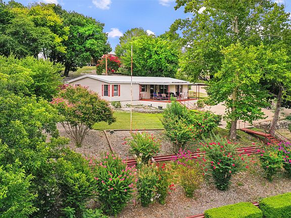 2nd image of 363 Oakview