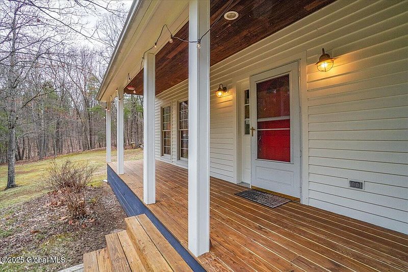 3rd image of 129 Homestead Road