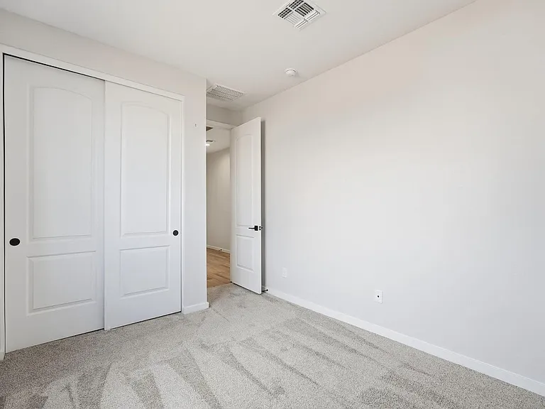 641 S Davidson Ln — Photo 15