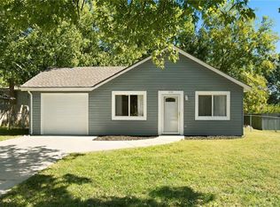 440 N Pine St, Olathe, KS 66061