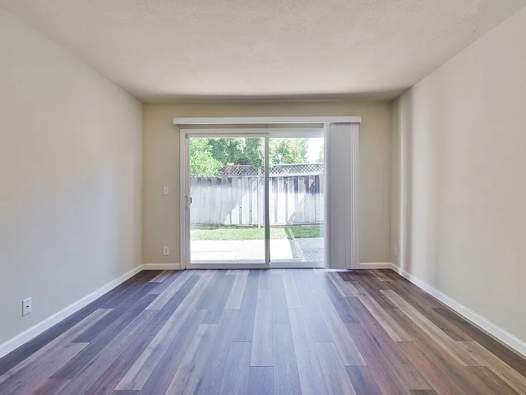 1521 Willowhaven Ct — Photo 29