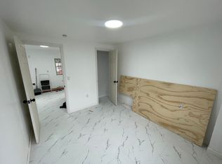 87 Mohawk Ave, Deer Park, NY 11729