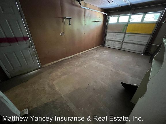 4th image of 203 N Washington St