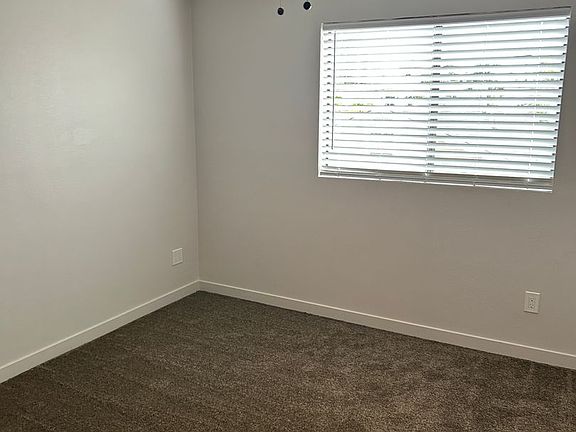 4th image of 1280 Robinson Ave
