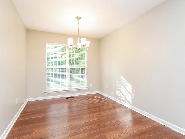 131 E Braxton Ln — Photo 6