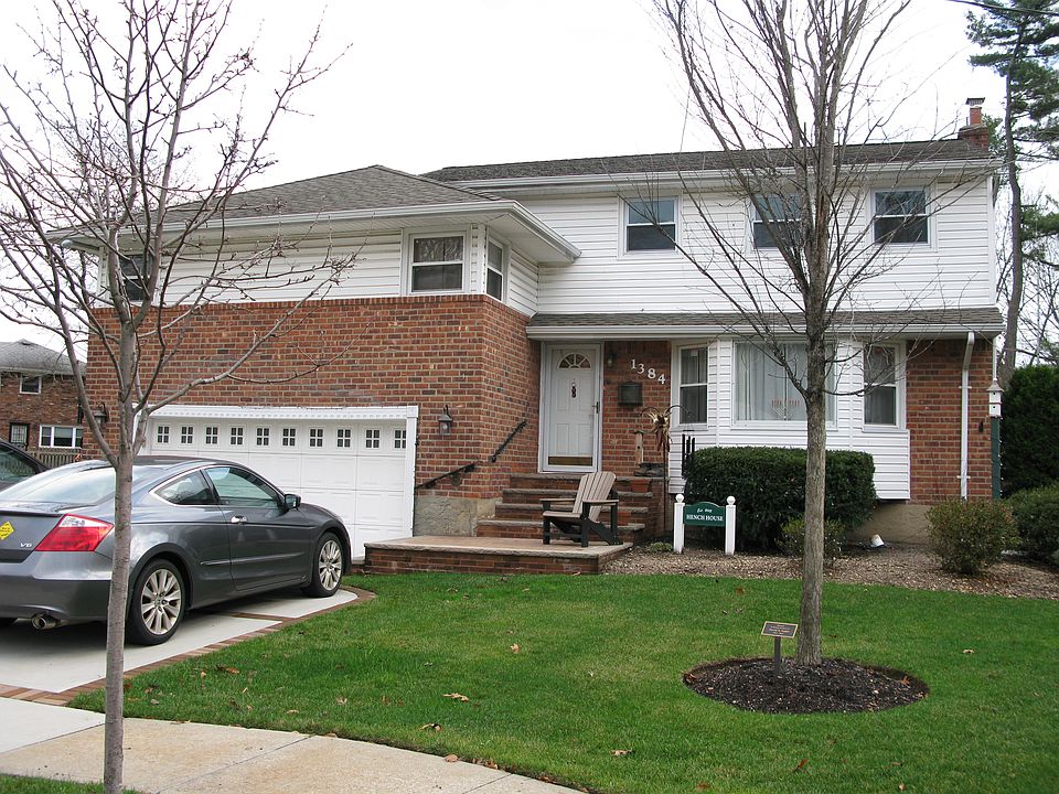 1st image of 1384 Richmond Ct