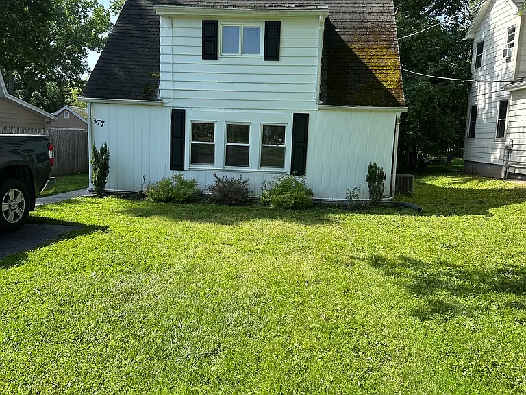 377 French Rd — Photo 1