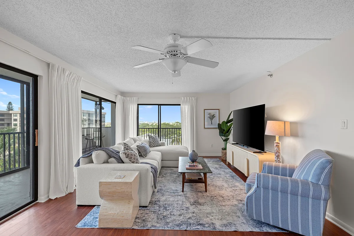 Photo 2 of 50 - 1104 Ben Franklin Dr #518 - Sarasota, FL Building Photo - 1104 Ben Franklin Dr #518