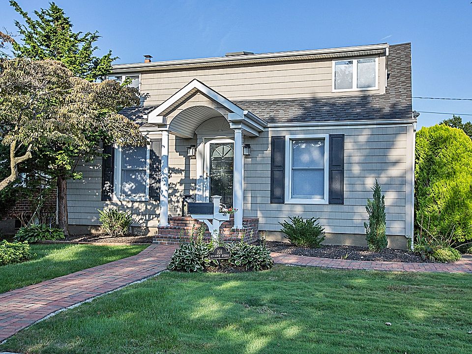 1st image of 101 Benjamin Ave