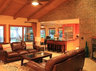 817 E Country View Cir, Fresno, CA