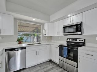 6411 SW 6th St, Margate, FL 33068