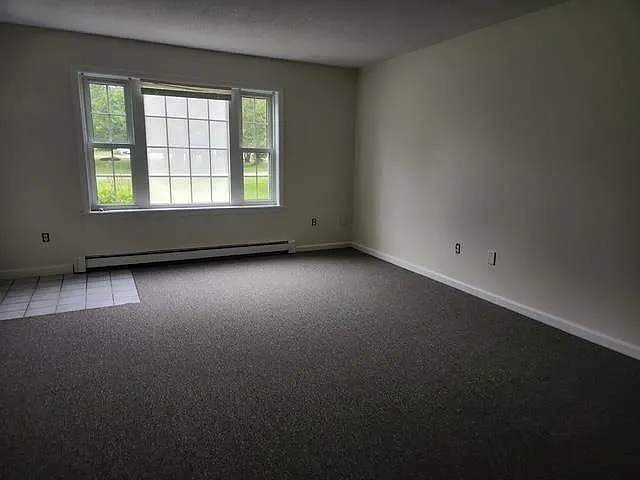 605 Springbrook Cir — Photo 4