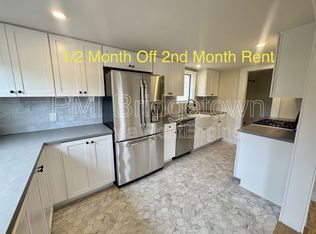 834 NE Shaver St, Portland, OR 97212