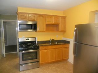 2138 N Point St APT 1, Chicago, IL 60647