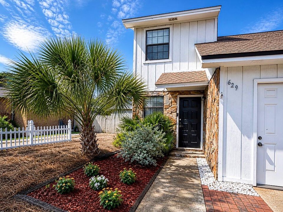 1st image of 629 Sandalwood Dr