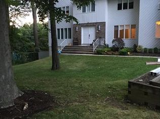 68 Highview Rd, Monsey, NY 10952