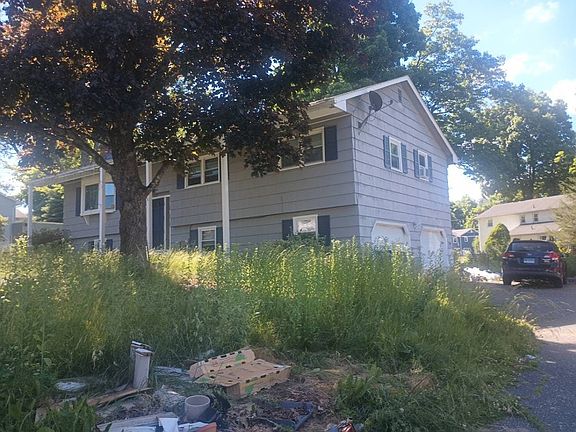 2nd image of 271 Meadowview Dr