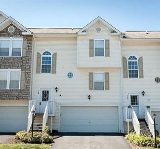 208 Mountain Dr, Carnegie, PA, 15106