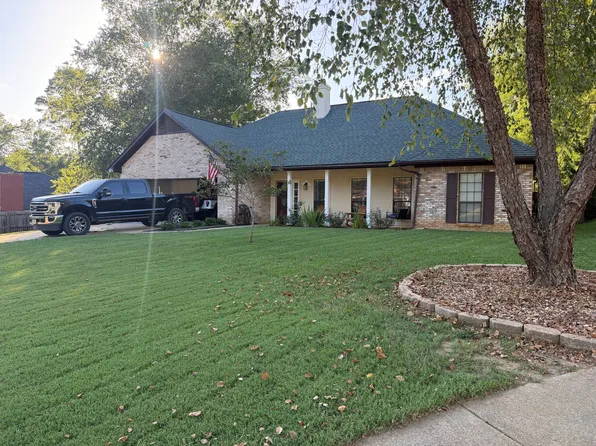 3 Glensview Ct, Brandon, MS 39047