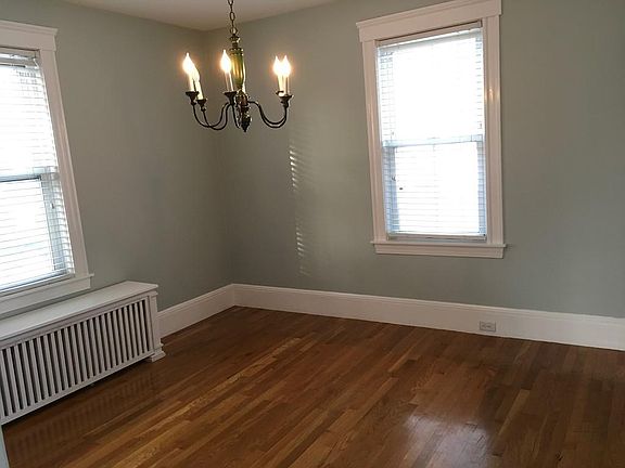 5th image of 38 Rockhill St