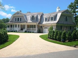 289 Vineyard Rd, Halesite, NY 11743