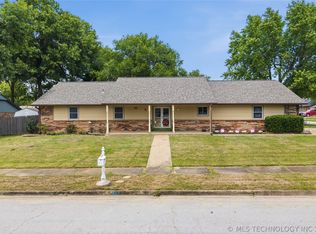 3016 E Knoxville St, Broken Arrow, OK 74014