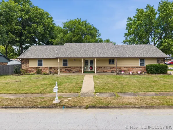 3016 E Knoxville St, Broken Arrow, OK 74014