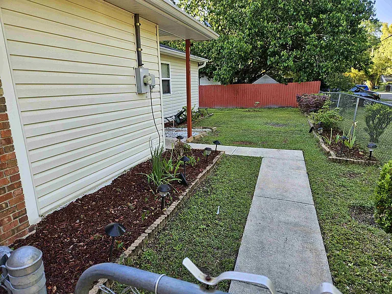 1417 Orange Ave W — Photo 4