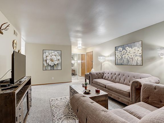 2nd image of 7009 N Green Bay Ave APT D