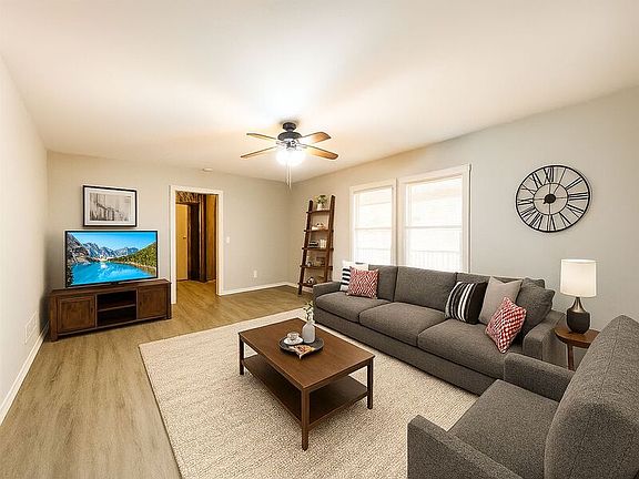 5th image of 5609 N Mayview Ave