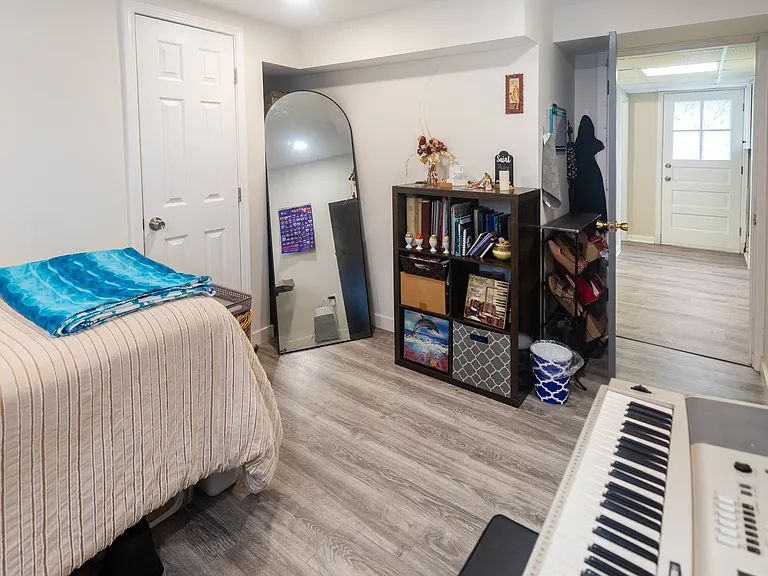 Fairwood Ln — Photo 25