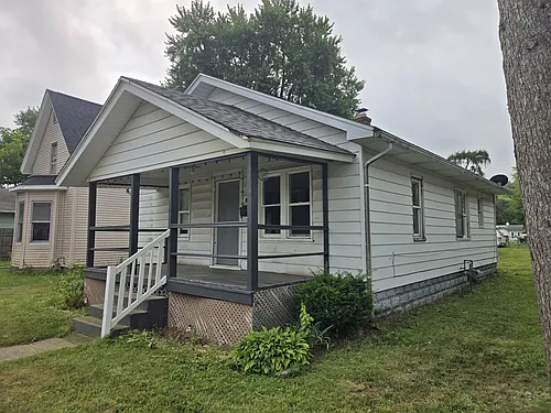 1512 E Bowman St Photo 1