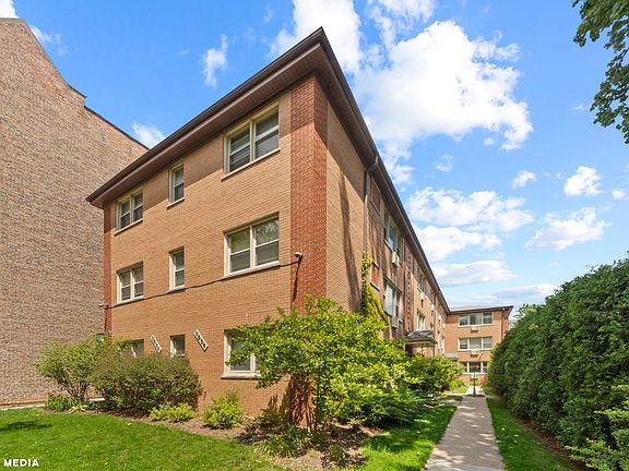 2nd image of 1534 W Farwell Ave APT 1A