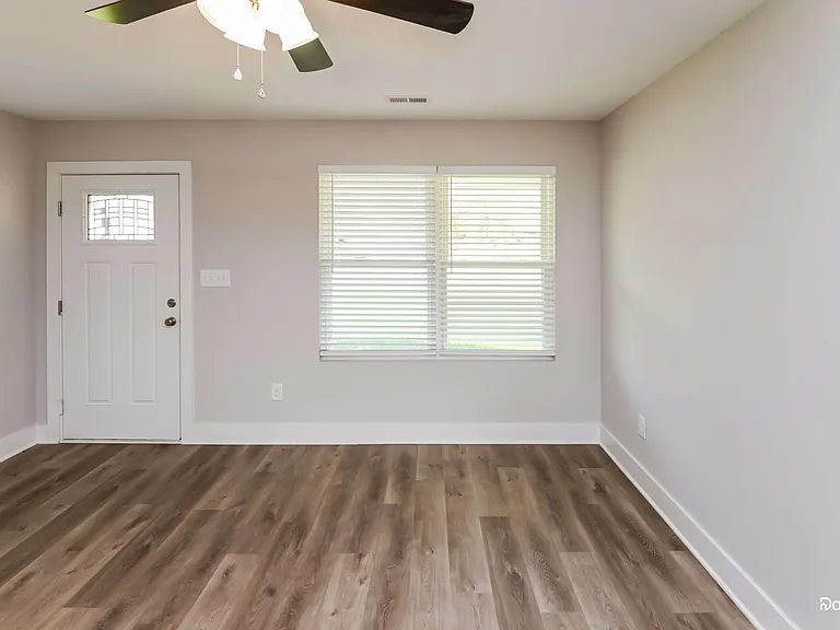 1207A Birch St — Photo 6