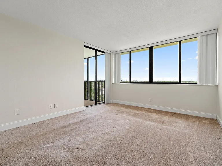 1605 S US Highway 1 #M1-506 — Photo 38