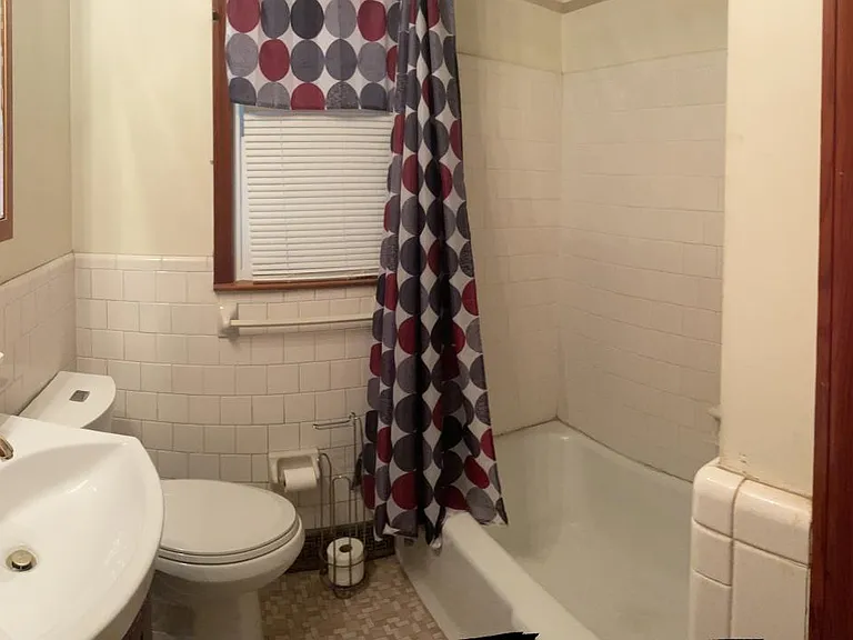 606 Doe St — Photo 15